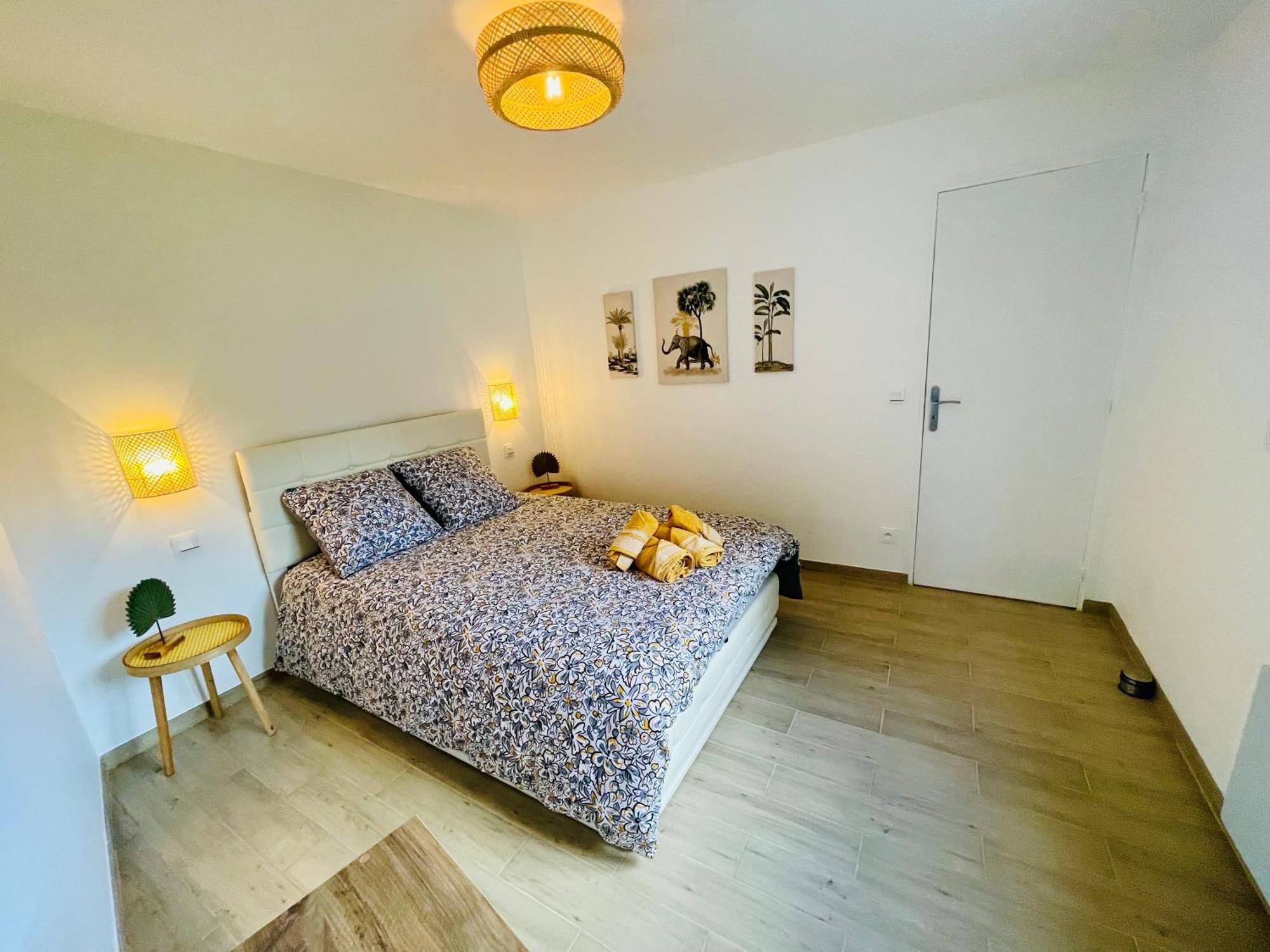 Un Cocon De Bien Etre Hotel ฌูวิซี-ซูร์-รอจ ภายนอก รูปภาพ
